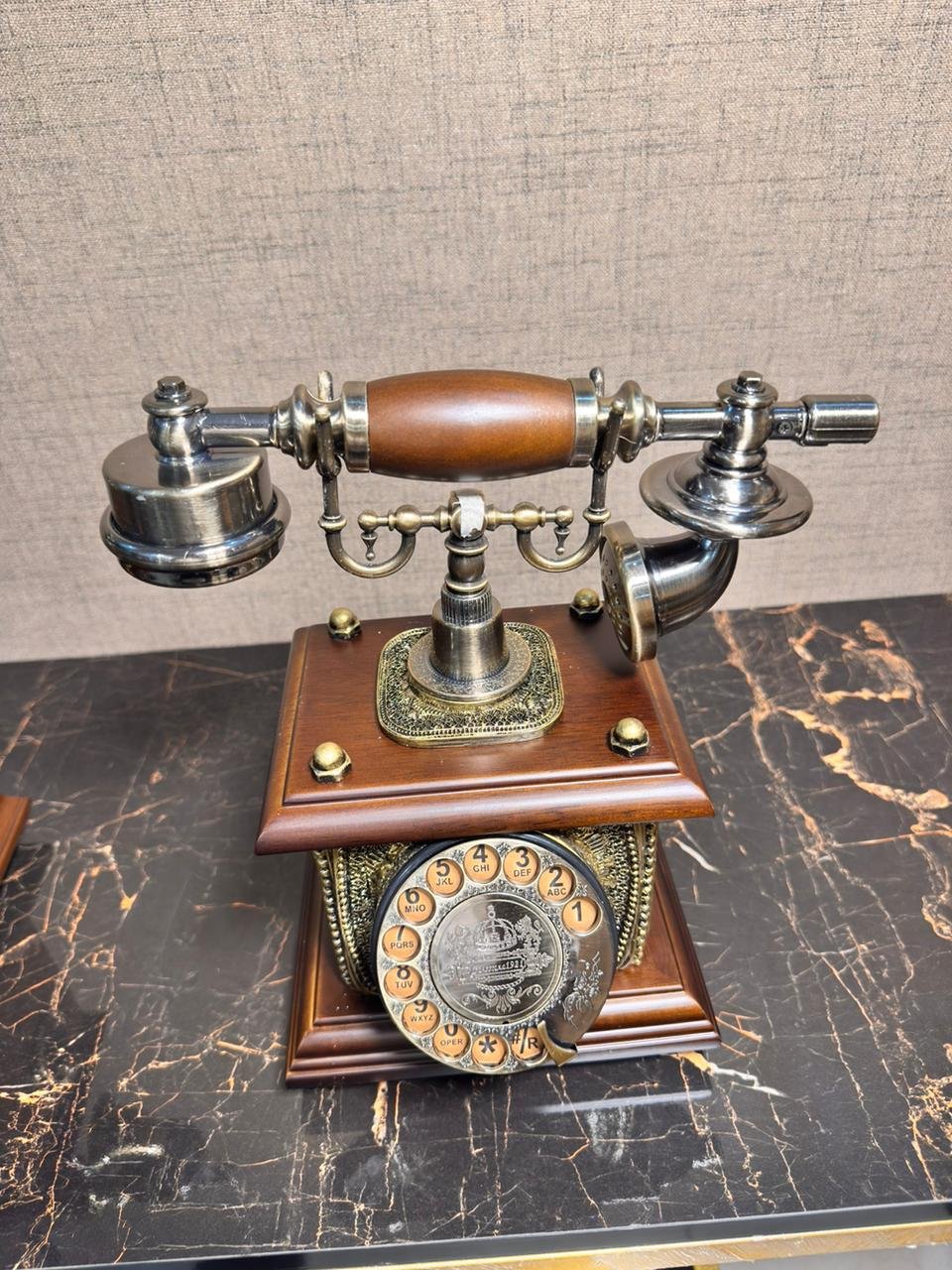 Vintage-Rotary-Telephone-Design-6