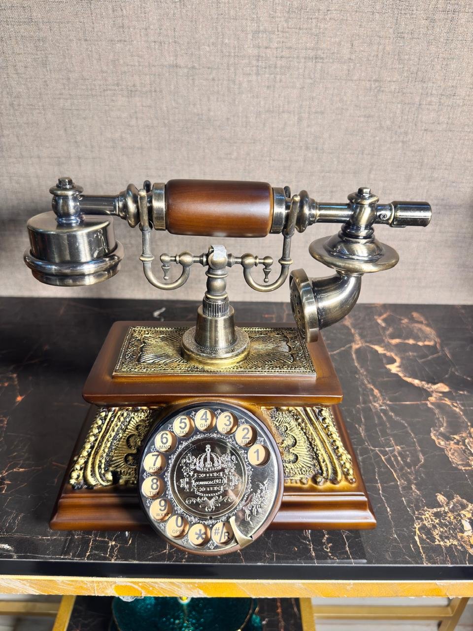 Vintage-Rotary-Telephone-Design-5