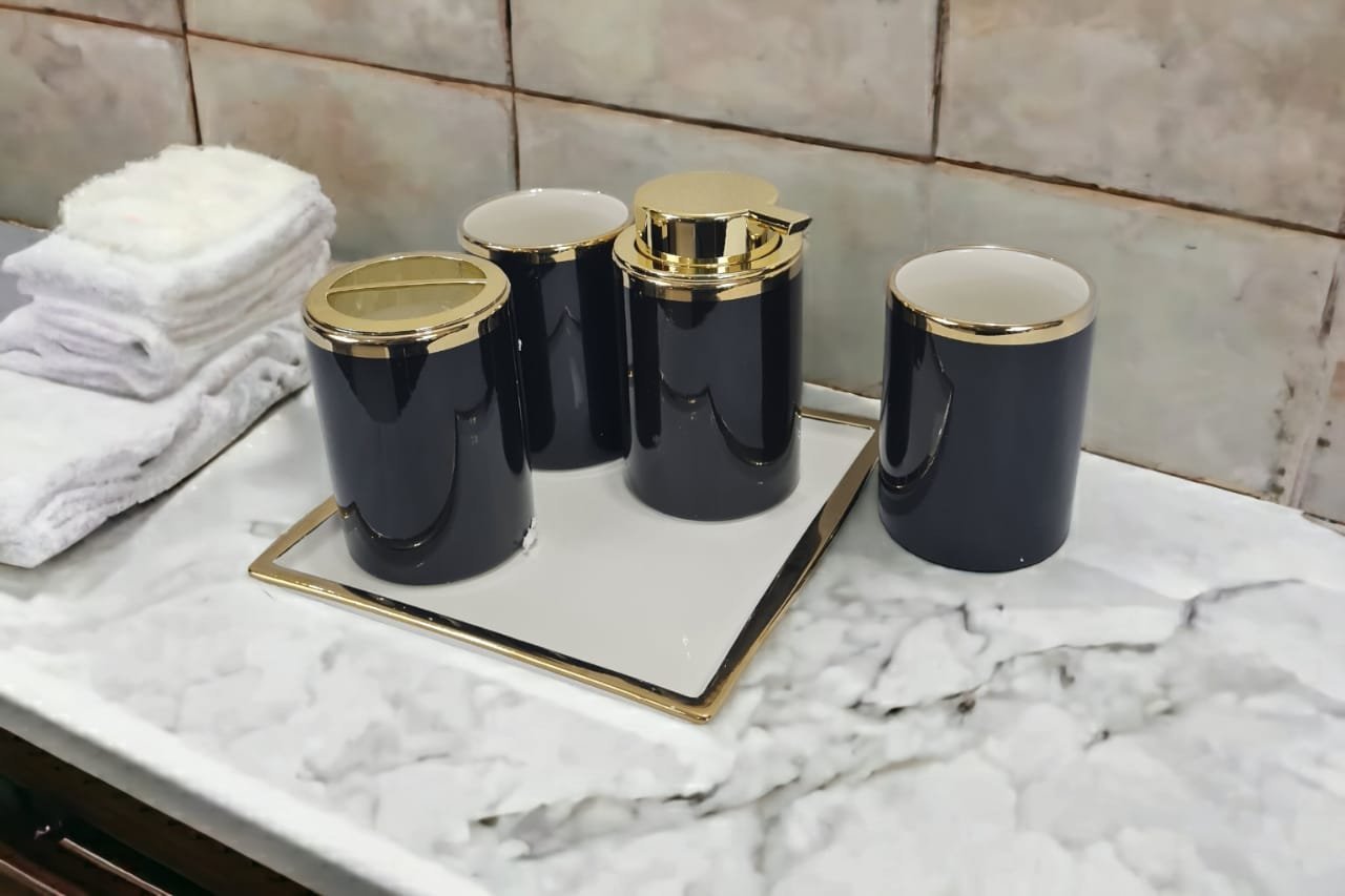 5-Pc-Porcelain-Bath-Set-P7500-Q10.jpeg 5 pieces Porcelain Bath set - Image 1
