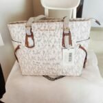Ladies Voyager Style Hand Bag