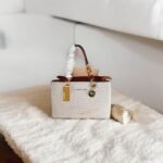 Ladies Cynthia Style Satchel Bag - Image 2