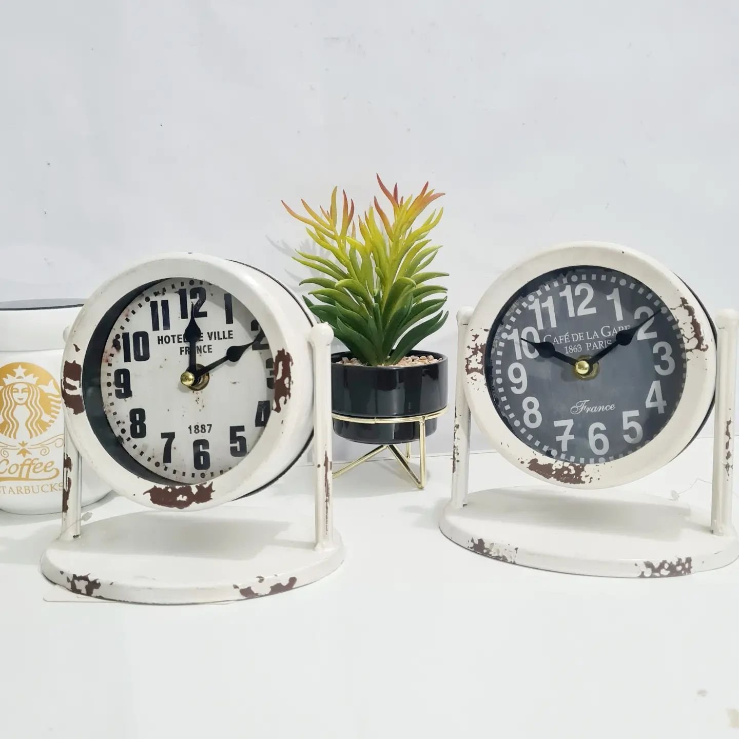 Vintage-Table-Clock-57013A-P2160-Q-2-COLORS-BNW-ITL192.jpg Vintage Table Clock - Image 1